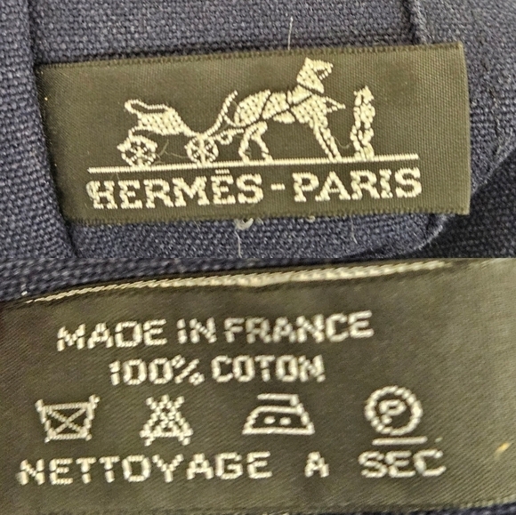 Hermès Fourre Tout GM Canvas and Nylon Tote Bag in Navy and Green Stripe - Picture 15 of 15